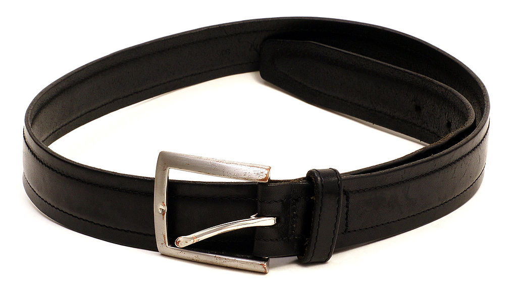 1024px-Belt-clothing.jpg